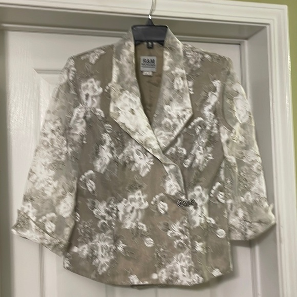 R&M Cocktail Jacket white and Light Gray Floral Pattern Size 12 - Picture 1 of 5